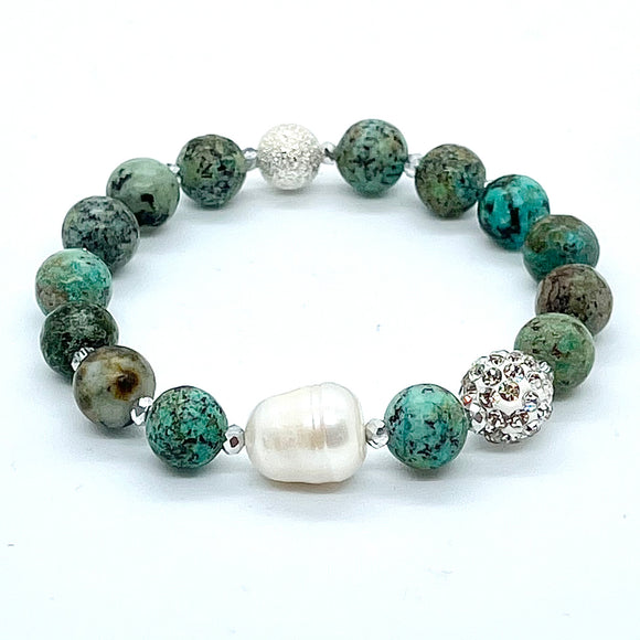 Turquoise beads w/ freshwater pearl and crystal detail beads